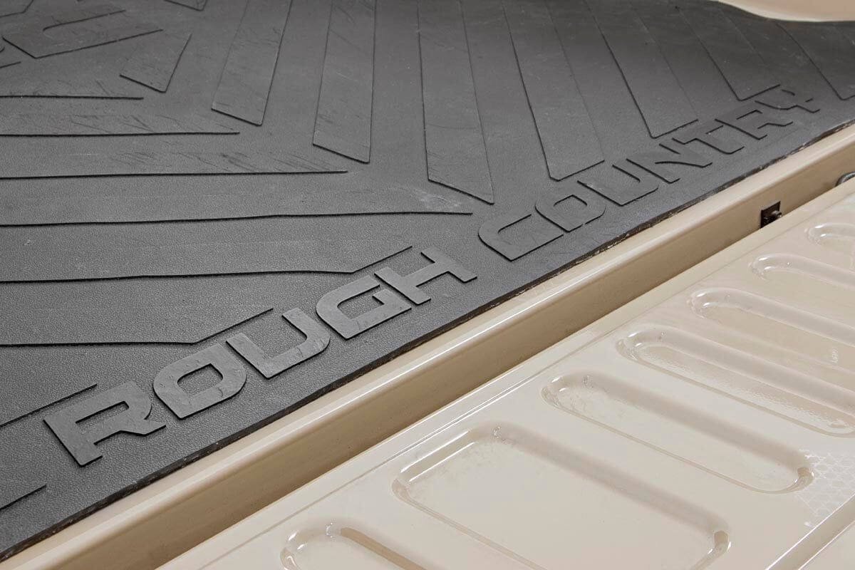 Bed Mat | 6'7" Bed | RC Logo | Chevy/GMC Sierra 1500 (19-26)/Silverado 1500 (19-26)